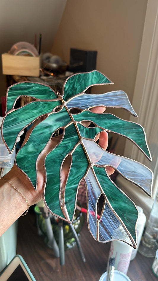 Verdant Veil - Stained Glass Monstera Leaf Botanical Suncatcher