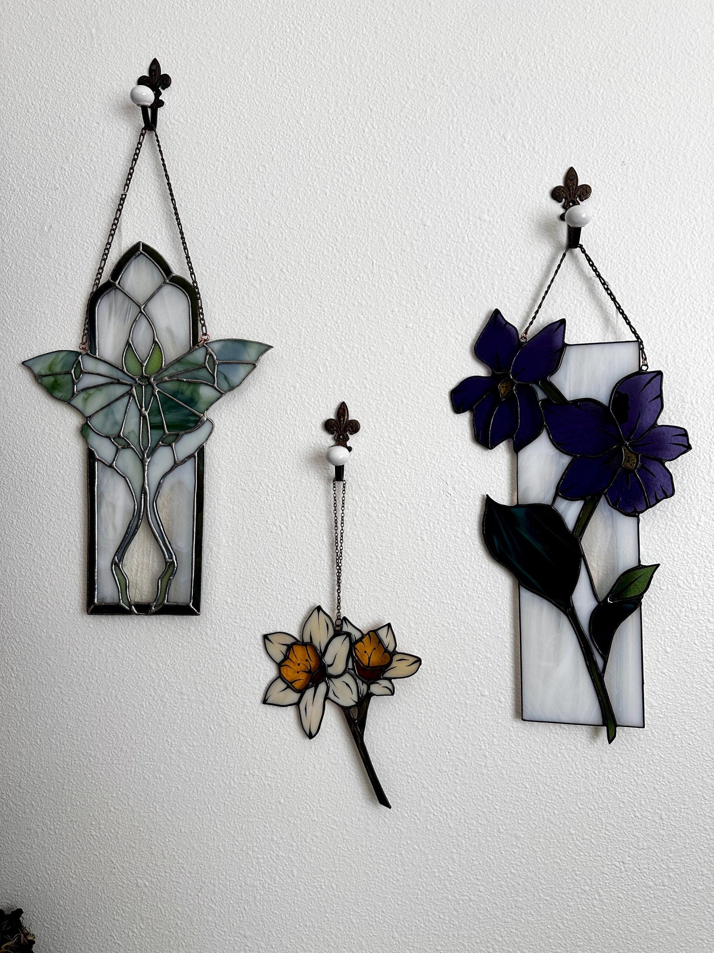 Little Herald - Stained Glass Daffodil Botanical Suncatcher